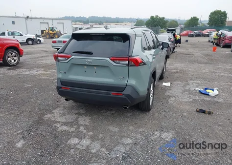 2021 Toyota Rav4 Xle из США, поврежденный, VIN JTMP1RFV2MD075946